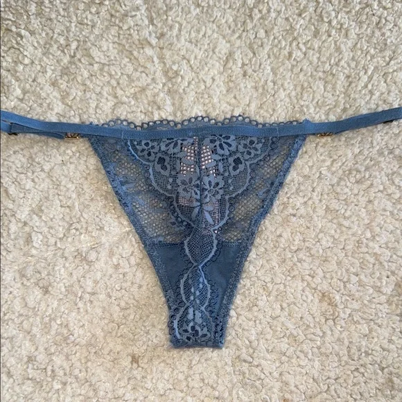 Victoria's Secret Lace Panties in Blue and Mauve - Picture 7 of 7